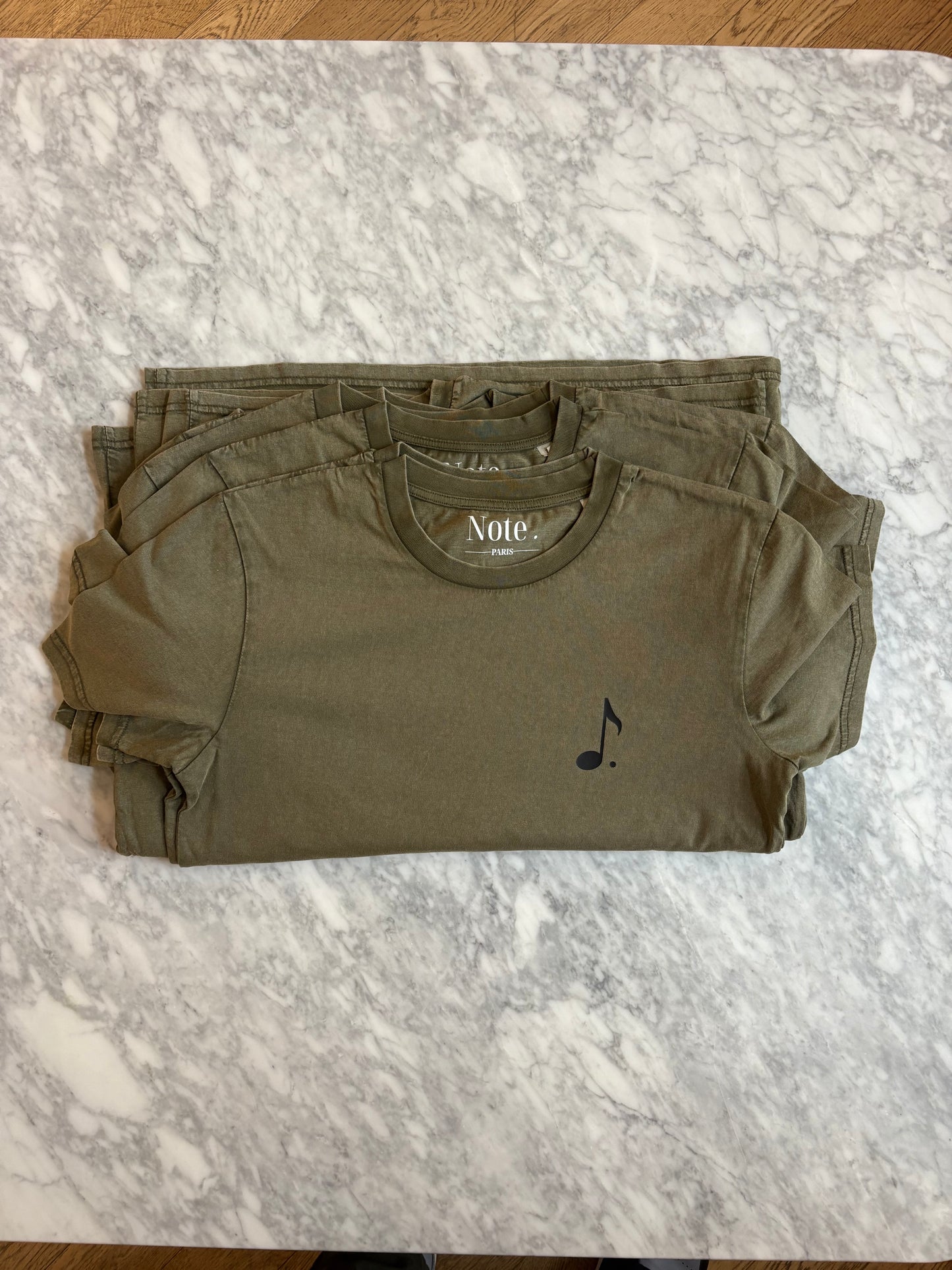 T-shirt vintage kaki impression velours – Note.Paris