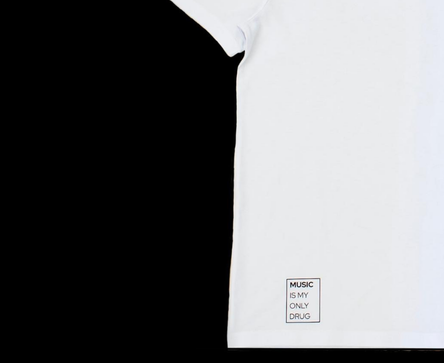 T-shirt blanc “Music Is My Only Drug” – Note.Paris